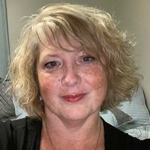 Meet your Posher, Ellisha